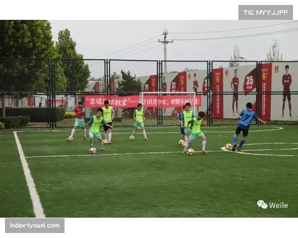 商业赞助合同条款日趋复杂 部分收入定向支持社区与青训发展 商业赞助合同条款日趋复杂 部分收入定向支持社区与青训发展