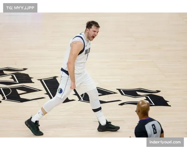 独行侠压哨三分绝杀太阳 东契奇logo投篮改写比赛结局 独行侠压哨三分绝杀太阳 东契奇logo投篮改写比赛结局